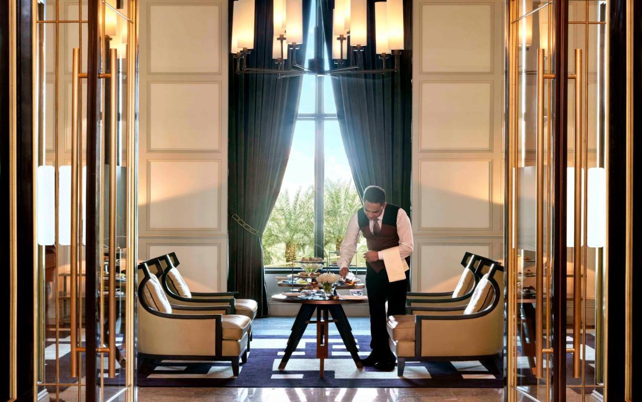 Fairmont Rijád Kültér fotó The Concierge
