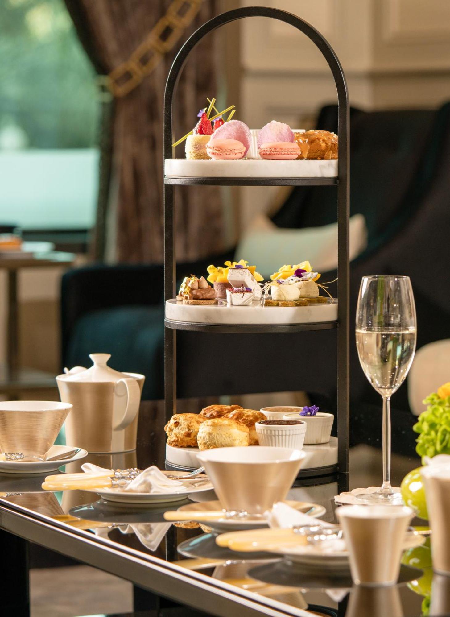 Fairmont Rijád Kültér fotó Afternoon tea at the InterContinental Sydney